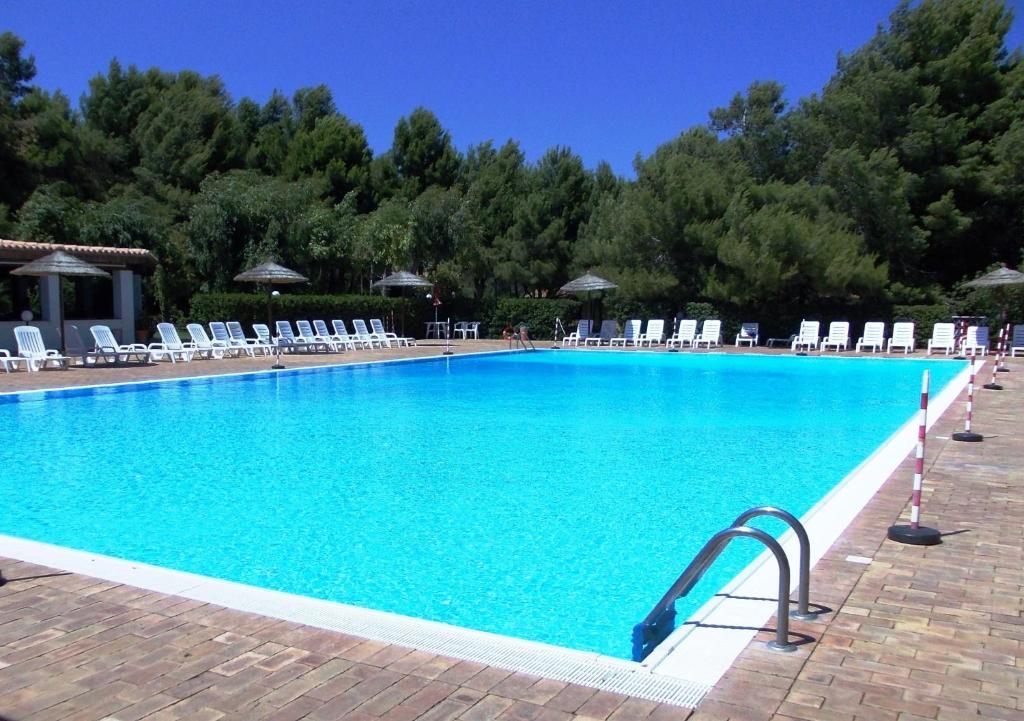 Villaggio L'Oasi イーゾラ・ディ・カーポ・リッツート エクステリア 写真